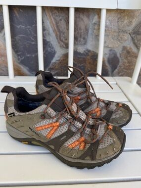 Hoka one one/ Merrell Women’s Vibram Hiking Shoes Siren Sport Gore-tex XCR Brown